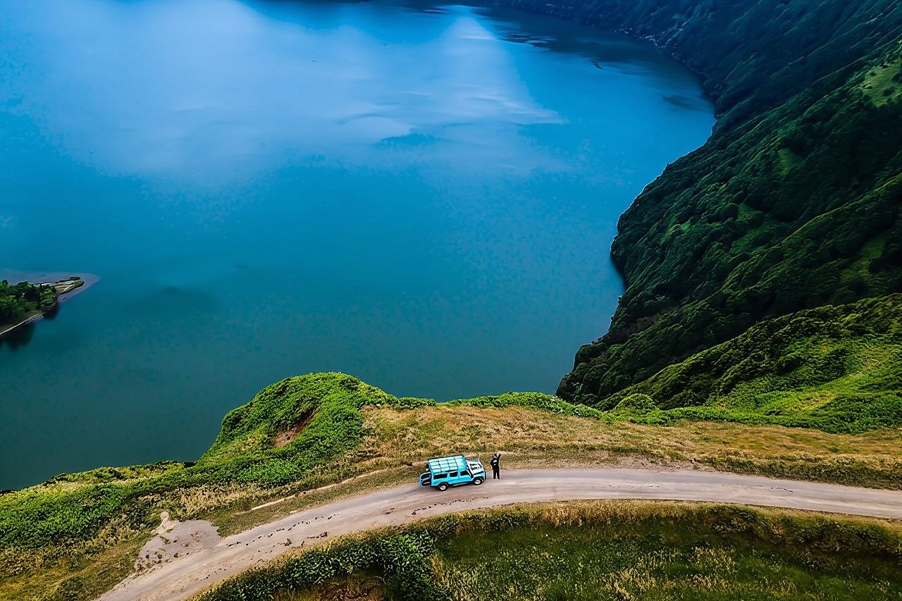 Jeep Tour Sehari Penuh Sete Cidades & Lagoa do Fogo dengan makan tengah hari dan minuman disertakan.