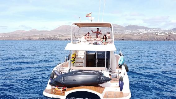 Puerto del Carmen: Perjalanan Catamaran dengan Sukan Air