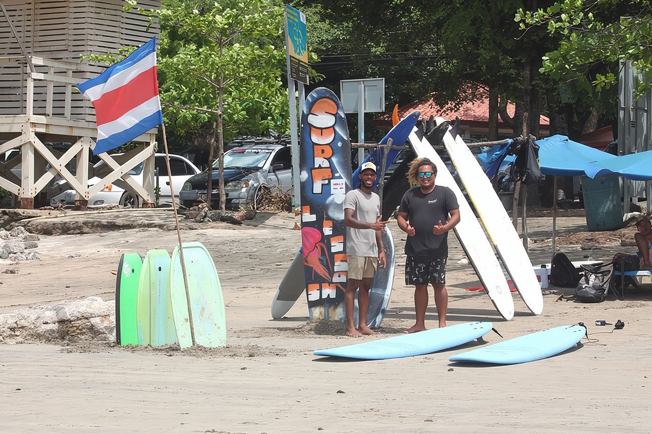 Private Surf Lesson with Local Professionals in Tamarindo Beach
