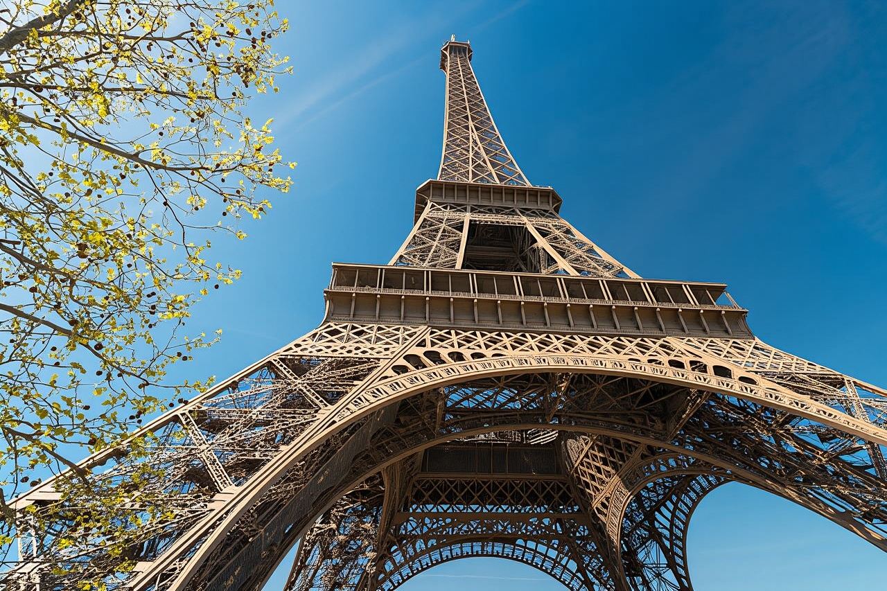 Visita audioguidata della Torre Eiffel con pasto sulla sua terrazza effimera