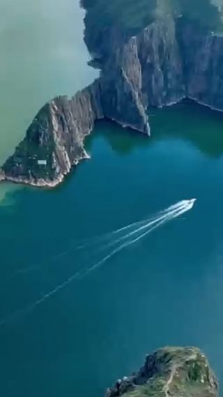 劉家峡（貸切チャーター）ワンデーツアー【炳林寺石窟＋黄洮観景台＋劉家峡大橋】