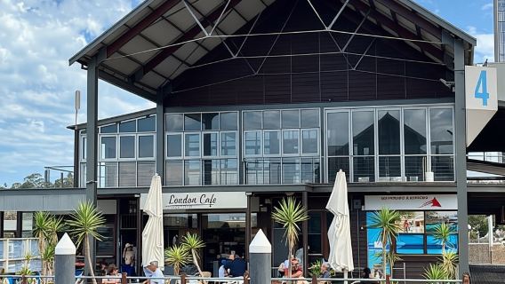 From Perth: Full-Day Guided Sightseeing Tour