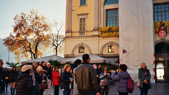 De Milan : bateau privé vers le lac de Côme, Lugano et Bellagio
