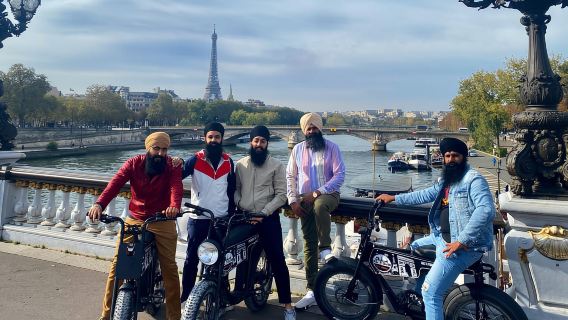 Paris : visite guidée de la ville en vélo électrique
