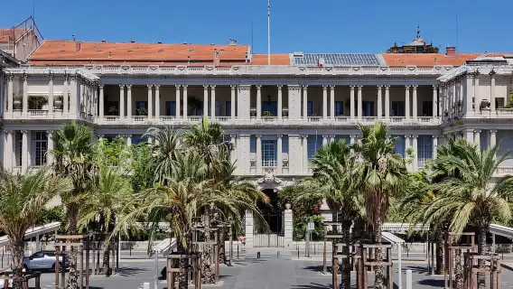 Nice: Sightseeing Walking Tour with certified tour guide