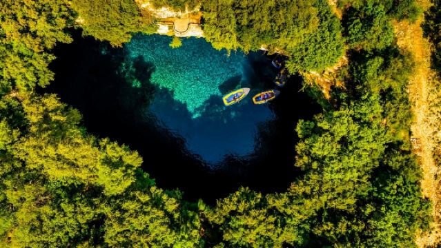 Kefalonia: Assos and Fiscardo Island Day Tour