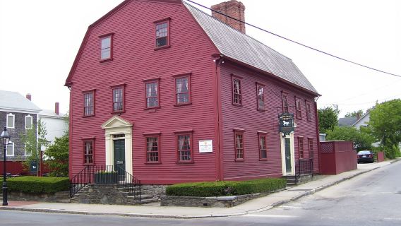 Newport: Historic District Ghosts Guided Walking Tour