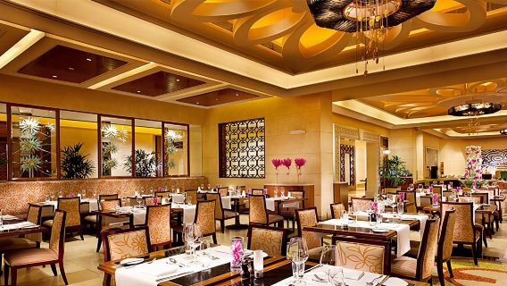 澳門十六浦Mistral海風餐廳自助餐+新濠影匯8字摩天輪