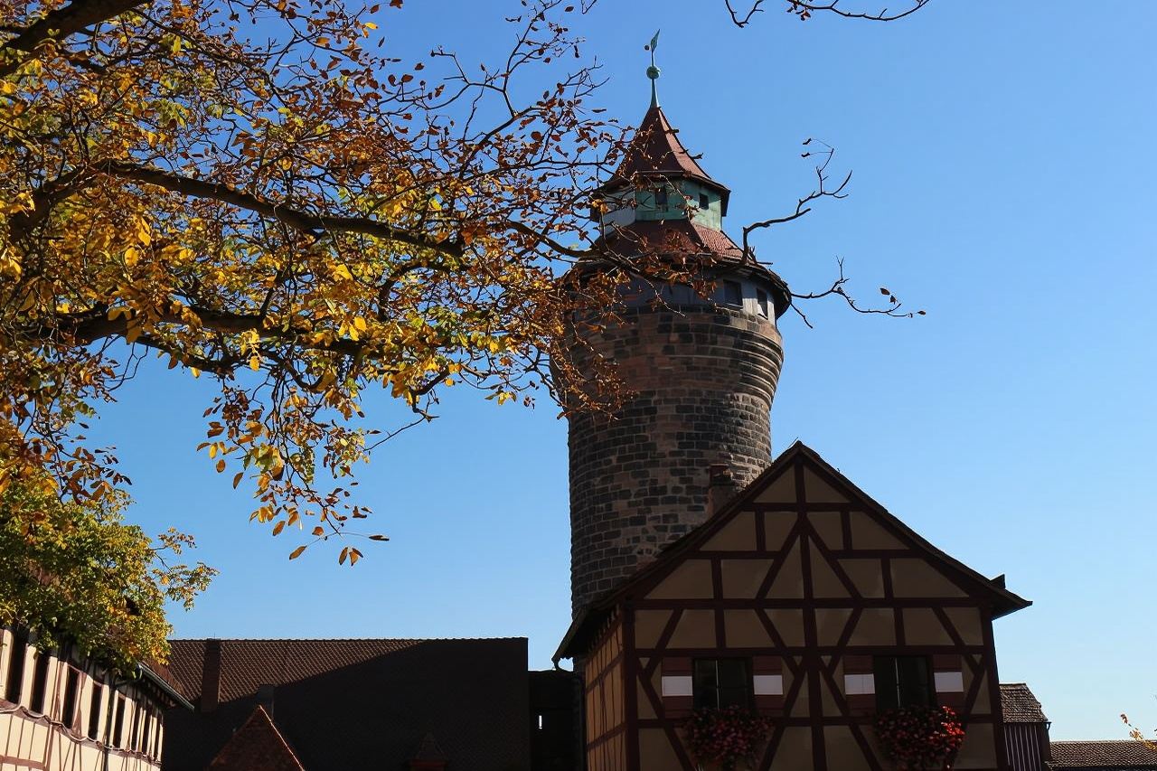 ニュルンベルク城+フラウエン教会+ニュルンベルク動物園ワンデーツアー