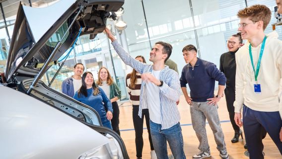 Dresden: Tour cơ bản tham quan Nhà máy Minh bạch của VW