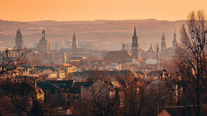 Dresden walking tour with mobile app