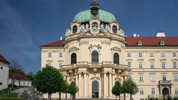 Excursión privada de un día a 3 castillos y viñedos en el valle del Danubio desde Viena