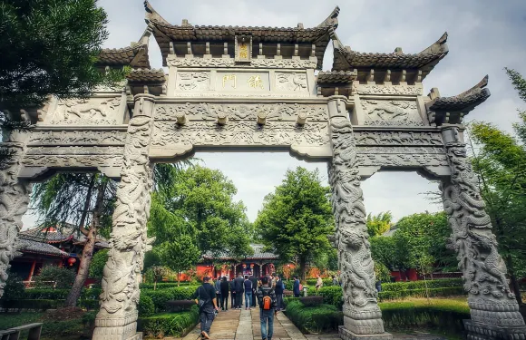 2人起私家團龍虎山象鼻山上清古鎮一日遊南昌鷹潭上門接送