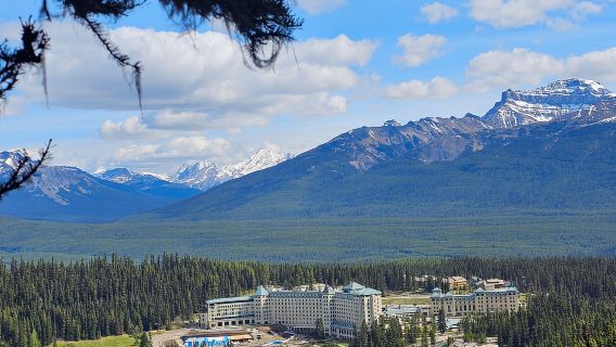 Từ Banff: Tour tham quan Hồ Moraine và Hồ Louise nửa ngày