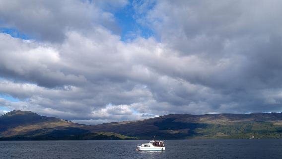 ทะเลสาบลอมอนด์: ล่องเรือสำรวจเกาะ 2 ชั่วโมง