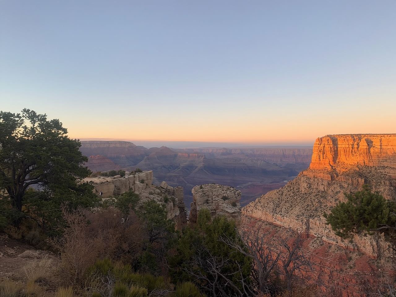 Grand Canyon National Park: Guided Sunset Hummer Tour
