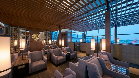 Lapangan Terbang CGK Jakarta: Akses Lounge Premium