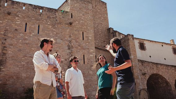 Barcelona: Montserrat con bodega, almuerzo y opciones de tren