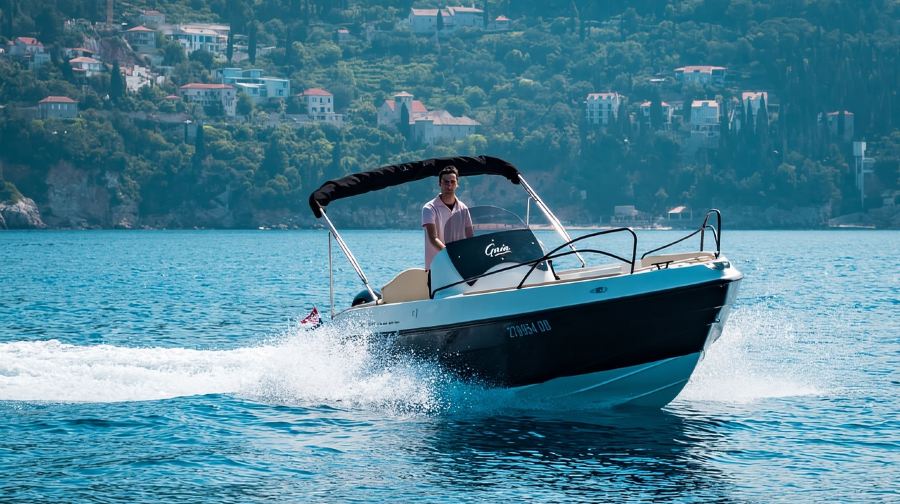 杜布羅夫尼克：比舍沃島藍洞旅行團