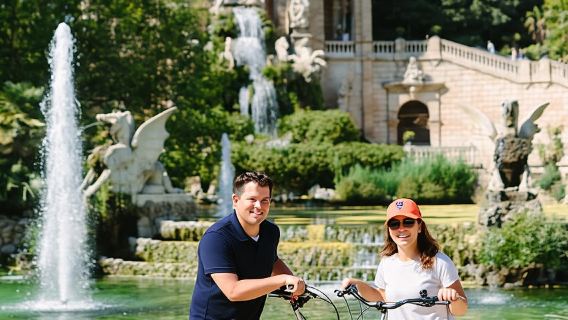 Barcellona: tour guidato in bicicletta o eBike dei punti salienti (3,5 ore)