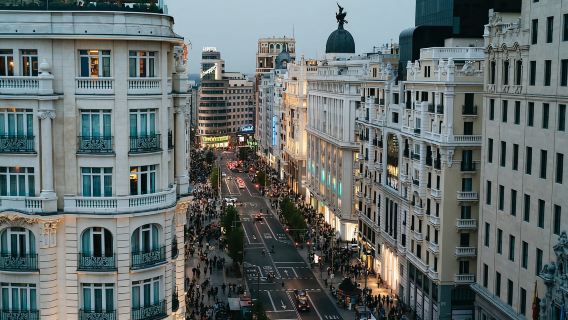 Madrid: Tour guiado de tapas y vinos con vistas desde la azotea