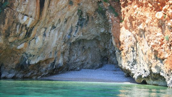 Lovran/Opatija: Sightseeing-Kreuzfahrt zur kleinen Blauen Grotte