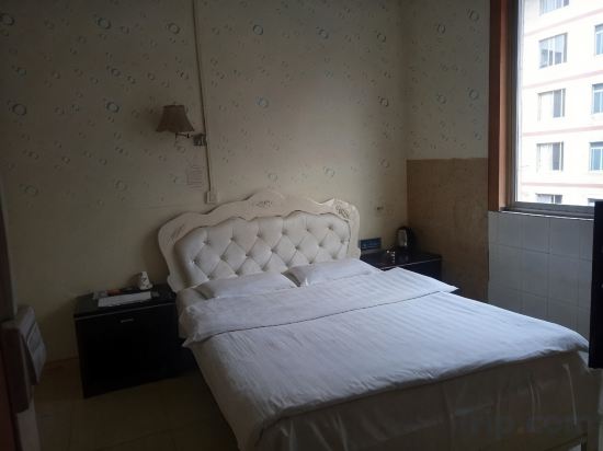 Others 3, Triumphal Arch Inn (Guilin High-Speed Railway North Station), Guilin