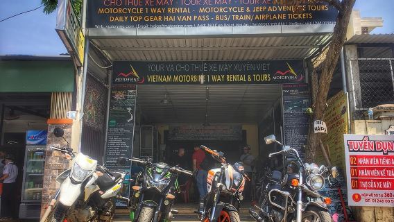 Top Gear Hai Van Pass between Hoi An or Da Nang to Hue