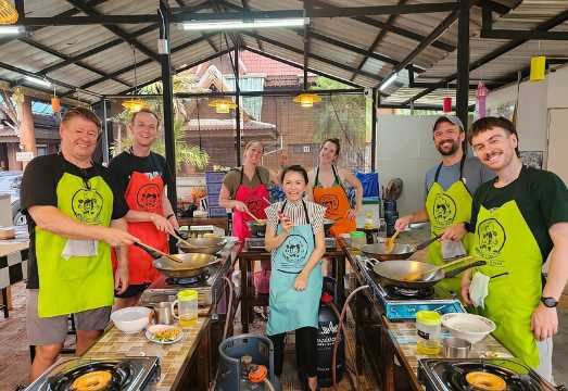 Half Day Evening Cooking Class with Market Tour in Chiang Mai
