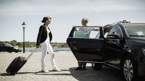 Dubai International Airport private charter with English-speaking driver Transport Passes 7