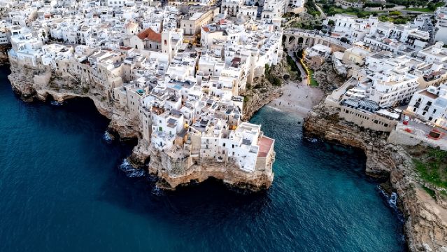 아풀리아의 아름다움을 자동차와 도보로 즐기는 풀데이 투어