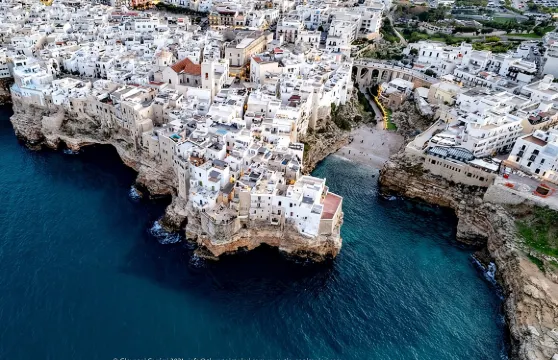 乘車及步行全日遊覽阿普利亞美景