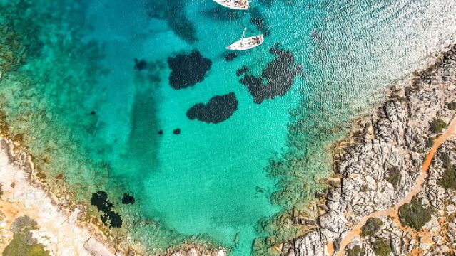 Gita in barca a vela a Dia con snorkeling, cena e possibilità di ammirare il tramonto