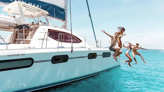 泰國芭達雅遊艇出海派對商務大型活動企業團體多種船隻可選訂製服務