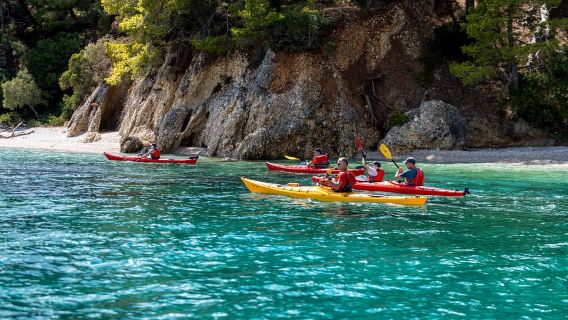 Lefkada: Nydri, Scorpios Kayak Odyssey Island Hopping