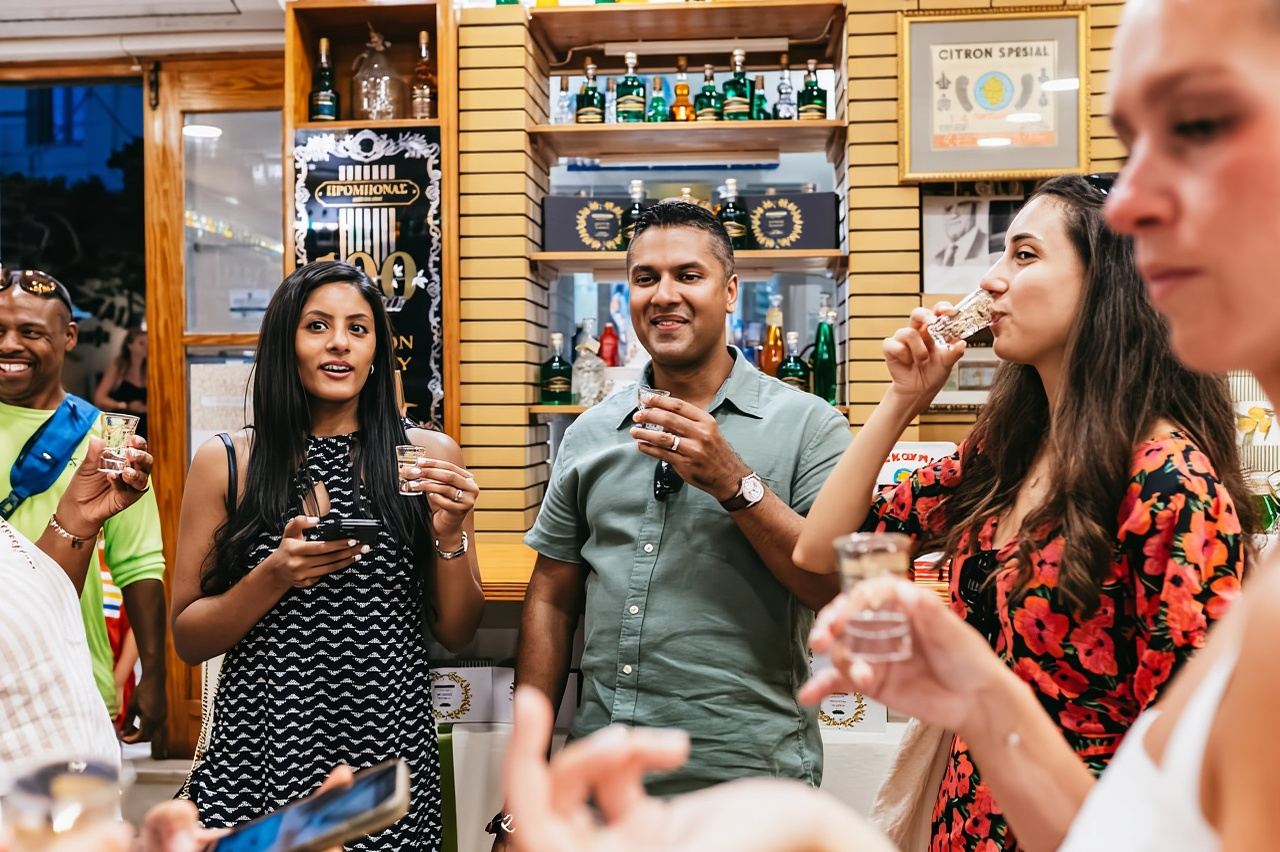 Naxos: Naxos Town Food Tour with Tastings and Wine