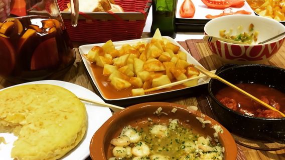 Madrid: Clase de cocina española de medio día