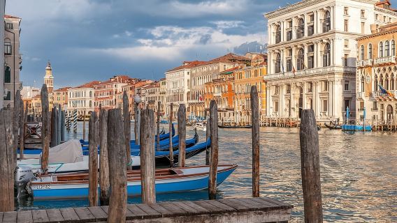 Venedig: Einblick in den Canal Grande-Palast aus dem Jahr 1700 und Casanovas Reiz