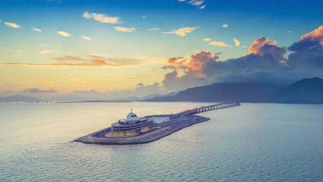 珠海大劇院+漁女+港珠澳大橋遊+登藍海豚島一日遊+私家獨立包團