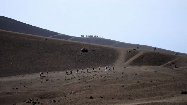 Etna: Cable Car & Hiking Tour to Summit