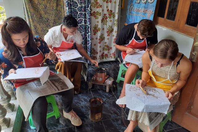 Kelas Master Batik dengan Proses Lengkap
