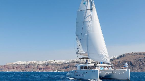 Santorini Small-Group Catamaran Sailing Trip(BBQ,drinks, transfer)