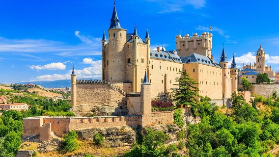 Excursión de un día a Segovia y Toledo desde Madrid con Alcázar opcional