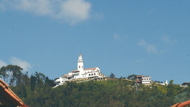 Monserrate + Candelaria Private Tour (5 Hrs.)