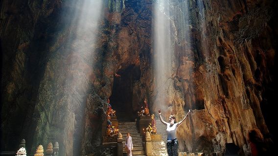 Scenic Transfer: Hoi An/Da Nang to Hue + 5 Attractions