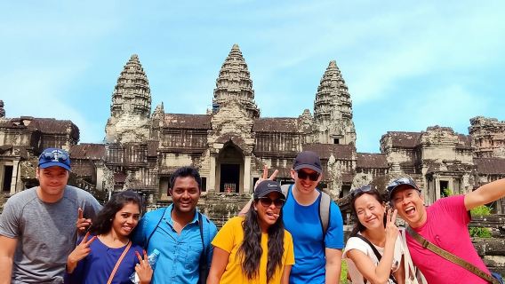 Eksplorasi Angkor Wat dalam Kelompok Kecil dengan Pemandu Ahli