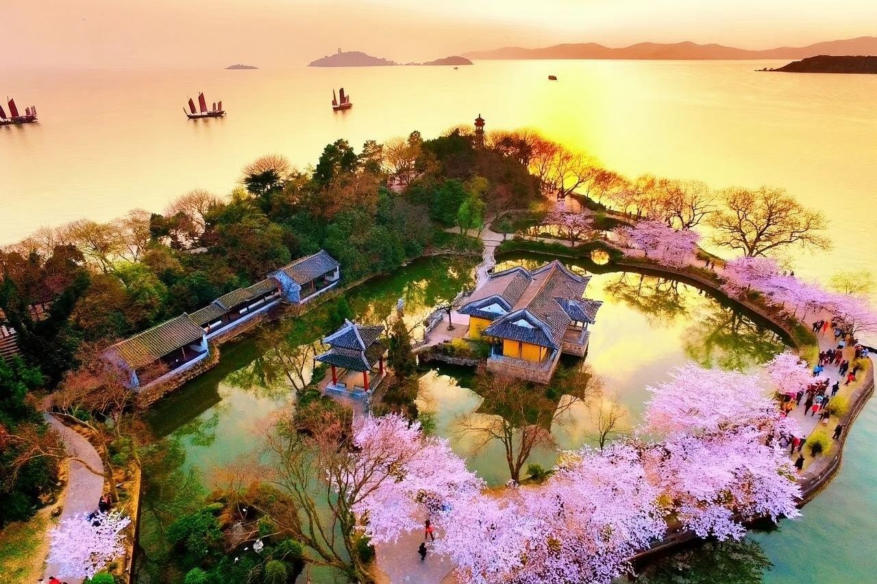 Wuxi: Ciudad Antigua de Huishan + Cabeza de Tortuga + Bahía de las Flores|Excursión de un día en servicio de coche privado con conductor [Chino, Inglés, Ruso, Francés, Alemán, Español]#