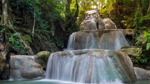 Petualangan Pribadi di Kupang: Tur Eksklusif dengan Sopir Pribadi