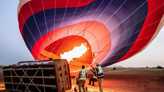 【杜拜沙漠熱氣球官方直籤】沙漠熱氣球|高空看日出|飯店接送|早餐|獵鷹|騎駱駝|飛行證書-多組合可選