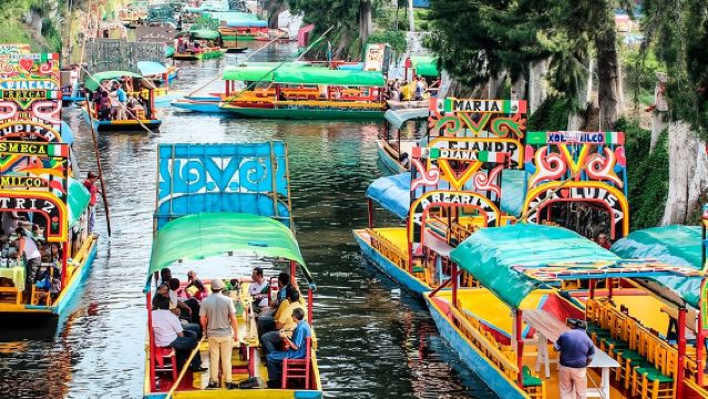 Casa di Frida Kahlo, Coyoacan e Xochimilco - Tour Giornaliero Completo